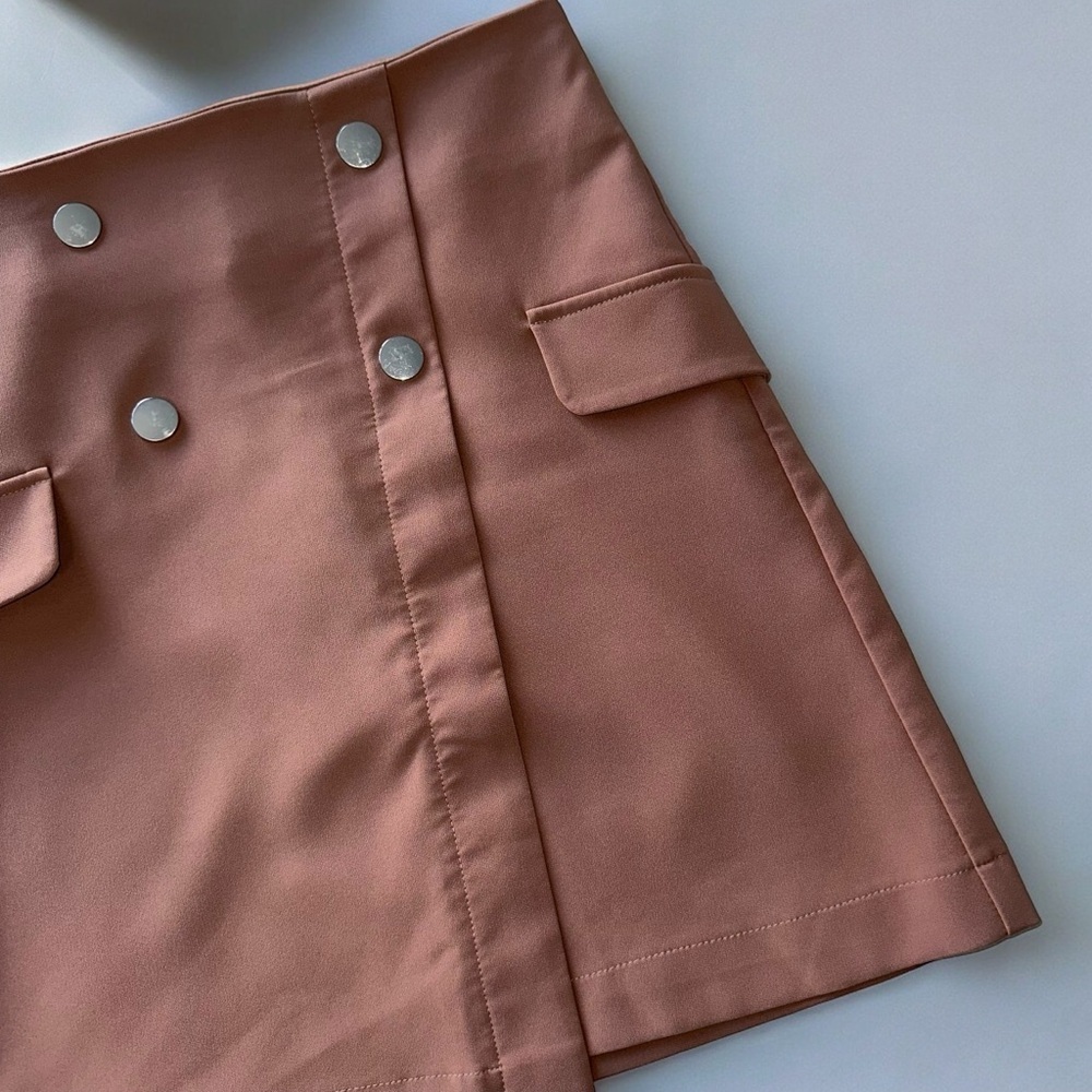 DYNAMITE NUDE PINK UTILITY  MINI SKIRT SIZE US XS - Picture 3 of 8